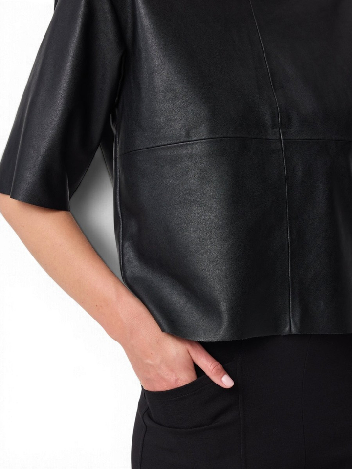 Zwarte top in lederlook met korte mouwen Anna Knit-ted