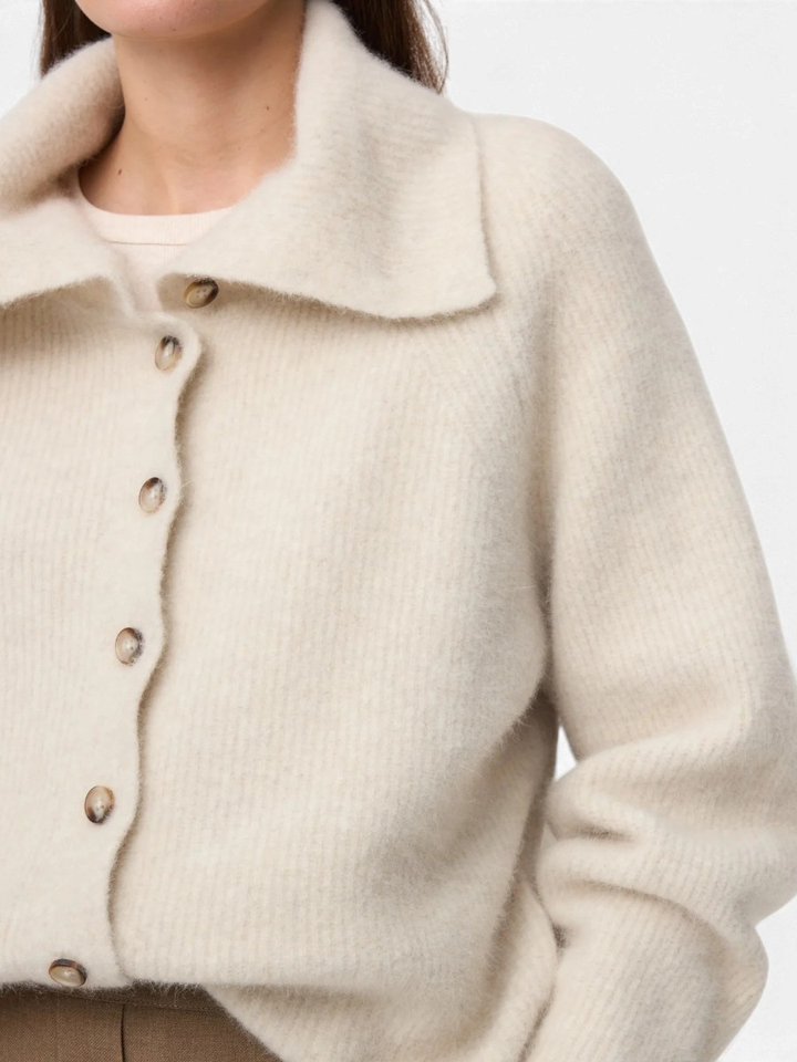Beige cardigan met knopen Milo Knit-Ted