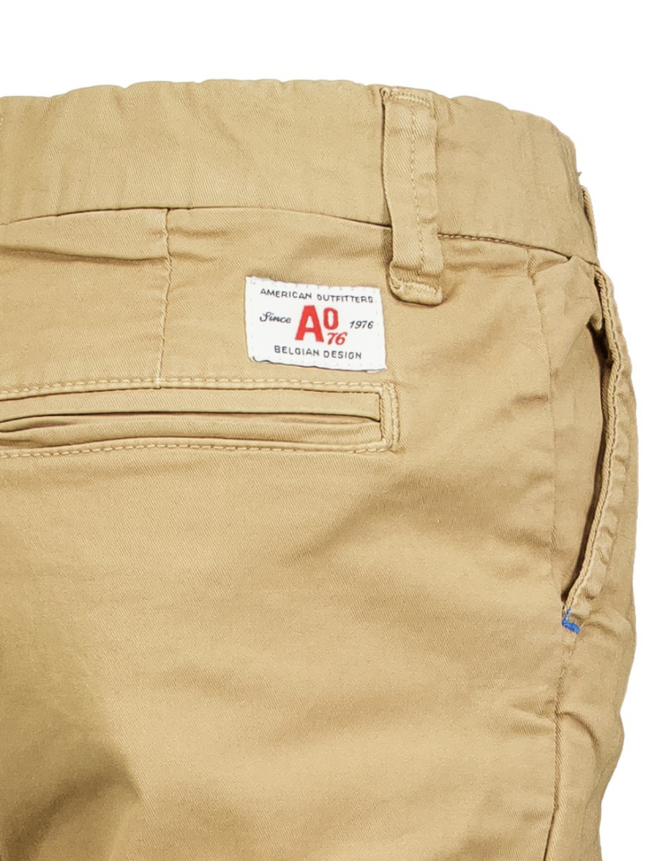 Beige chino broek AO76