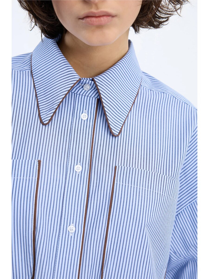 Blauw/wit gestreepte blouse met bruine afwerking Voyage Munthe