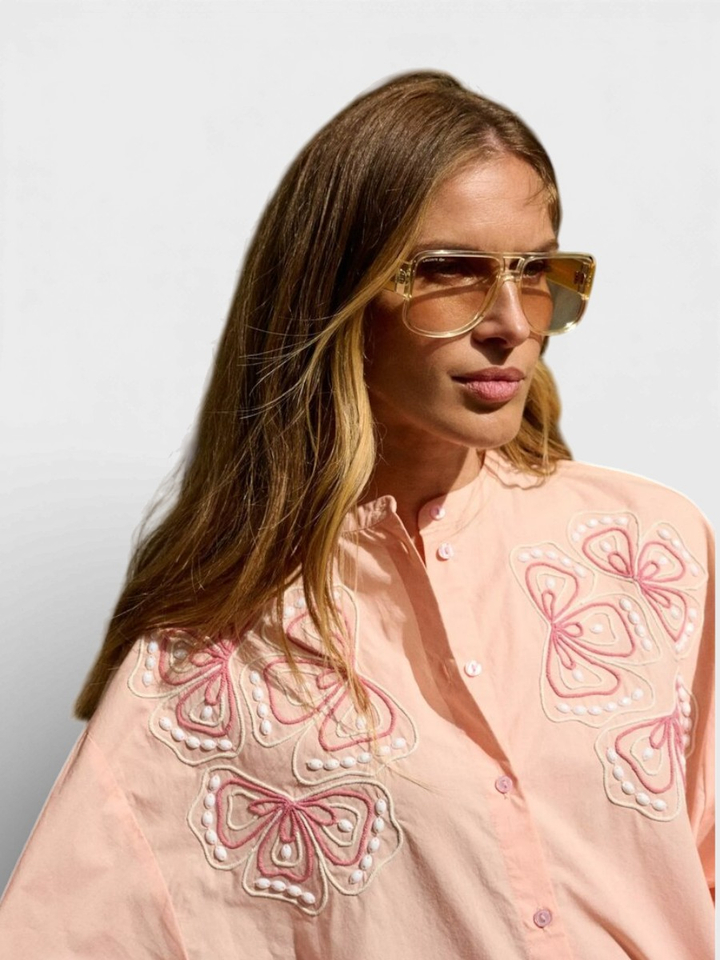 Roze blouse met bloemendetail May Judeas Mayerline 