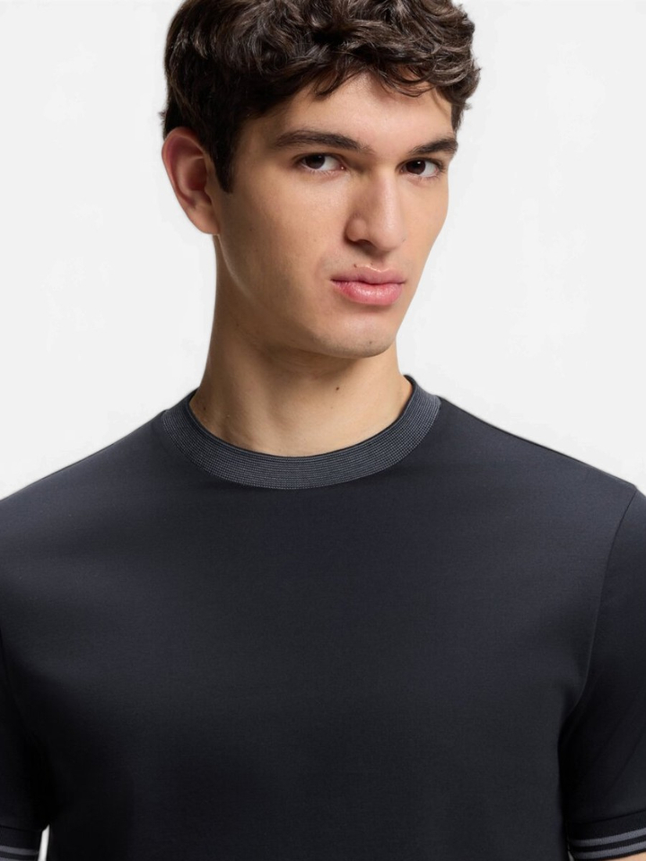 Donkerblauwe T-shirt Hugo Boss 