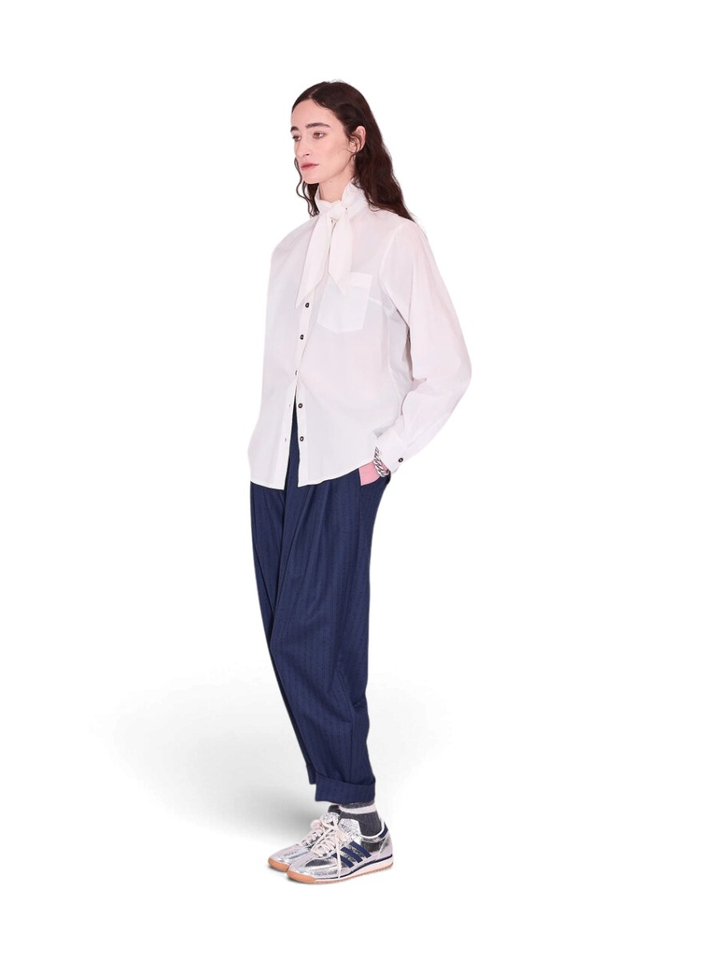 Witte blouse met strikkraag Joy Nathalie Vleeschouwer