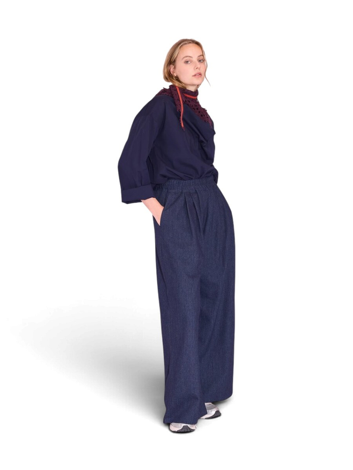 Donkerblauwe blouse met wijde kraag Jeree Nathalie Vleeschouwer