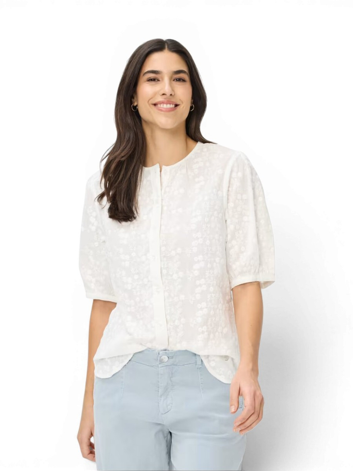Witte bloes met geborduurde bloemen Brax 