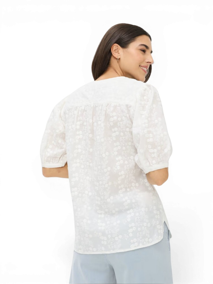 Witte bloes met geborduurde bloemen Brax 