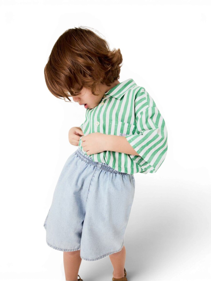 Lichtblauwe jeansshort 