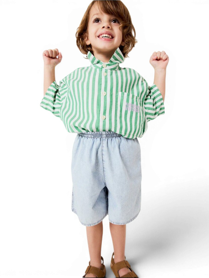 Lichtblauwe jeansshort 