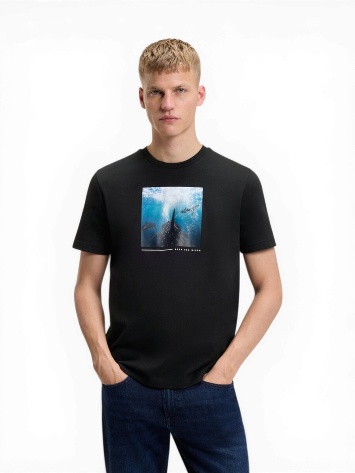 Zwarte T-shirt met opdruk Hugo Boss 