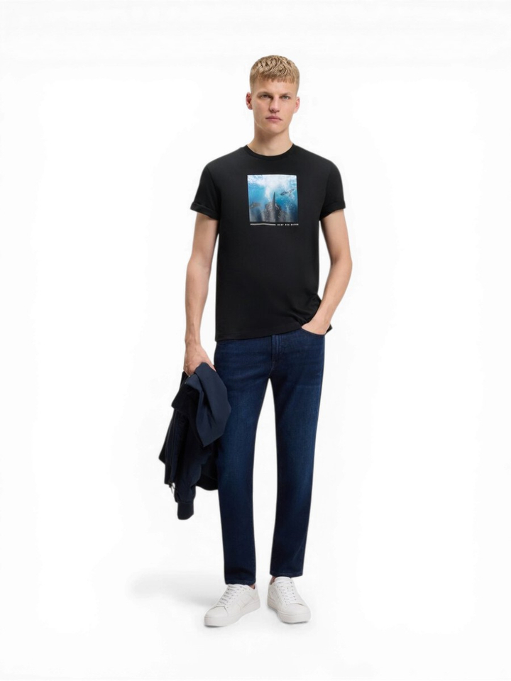 Zwarte T-shirt met opdruk Hugo Boss 