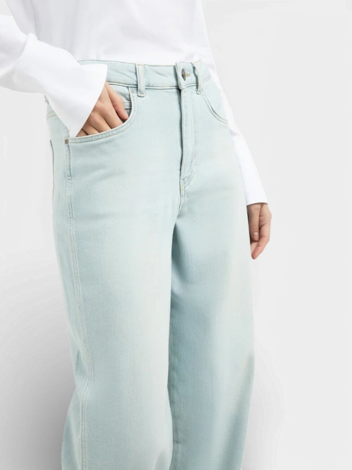 Lichtblauwe jeans Yaya