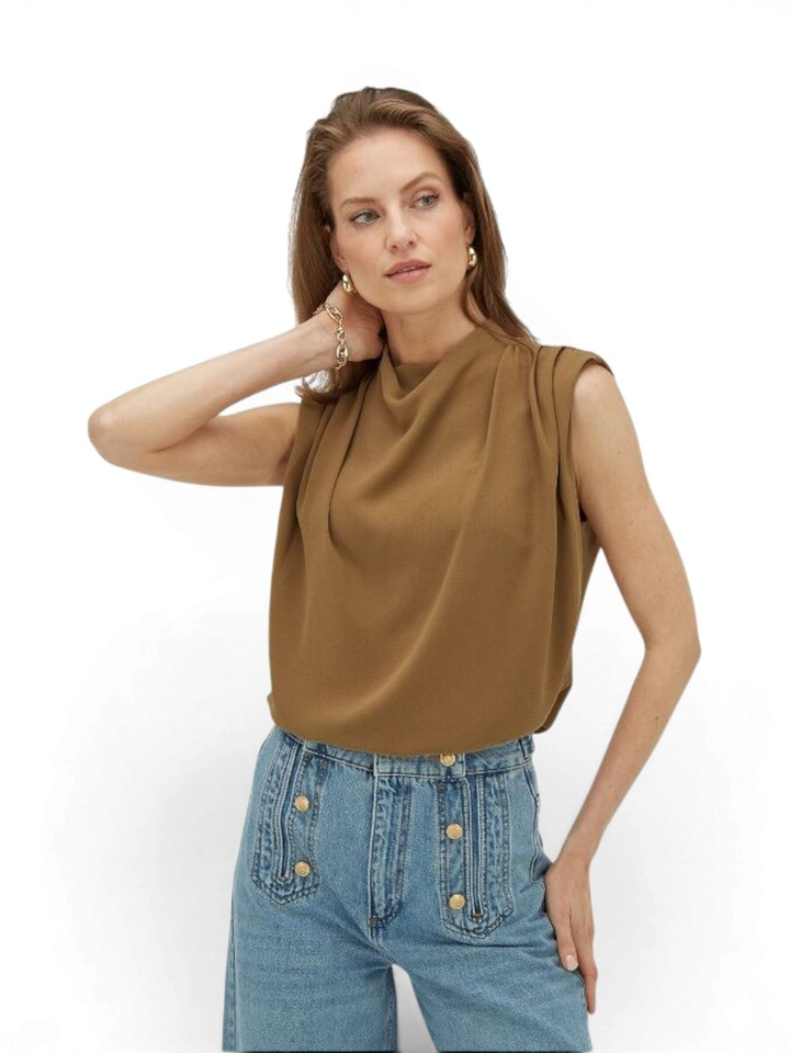 Kaki beige top Josh V