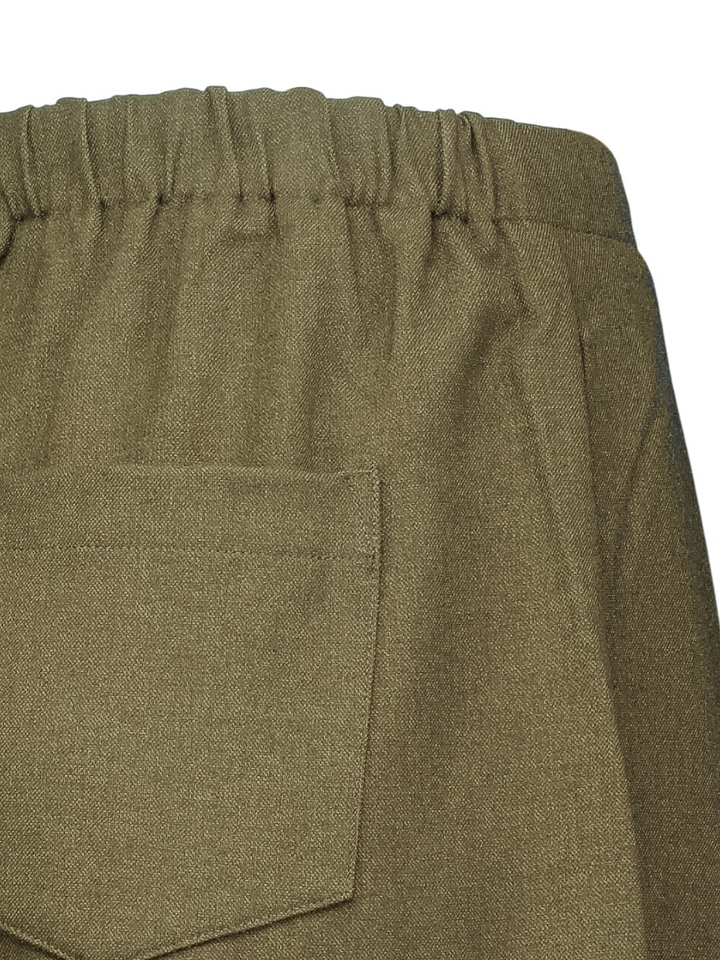 Kaki groene broek met Jio Suncoo 