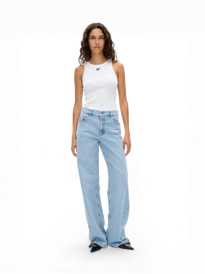 Blauwe wijde jeans Baum Und