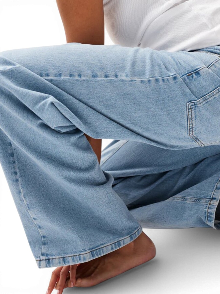 Blauwe wijde jeans Baum Und