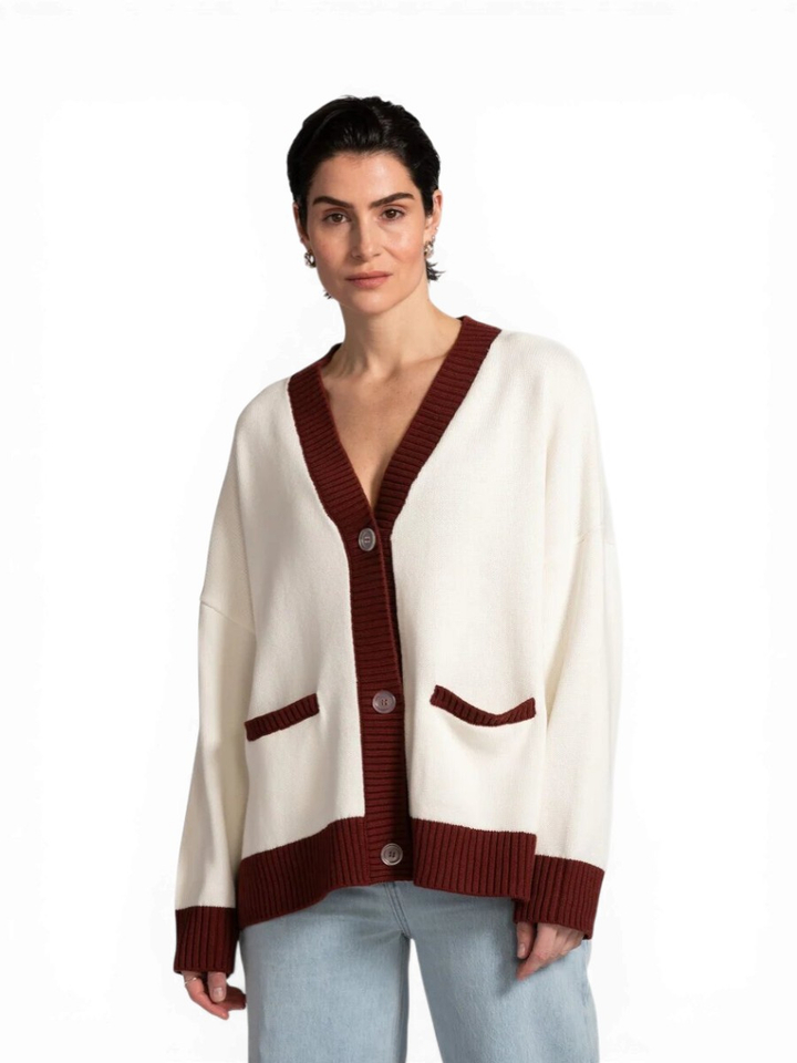Witte gebreide cardigan met bordeaux detail Maia Les Soeurs 