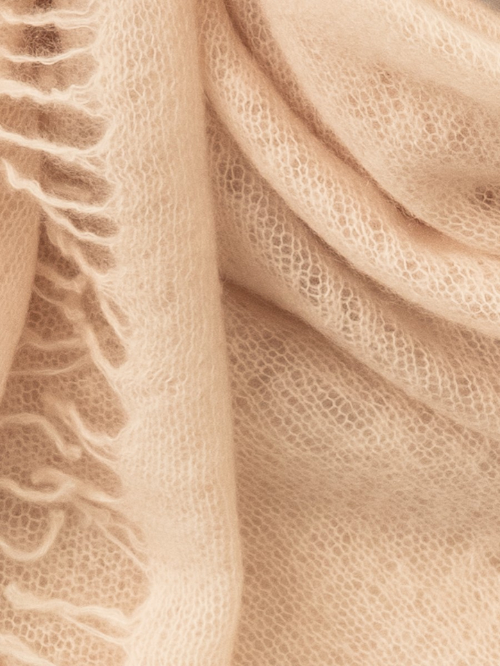 Nude cashmere sjaal V VON GOAT