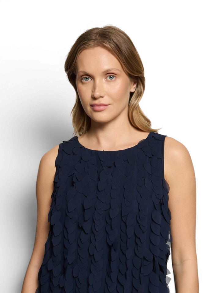 Donkerblauwe jurk met detail Vera Mont 