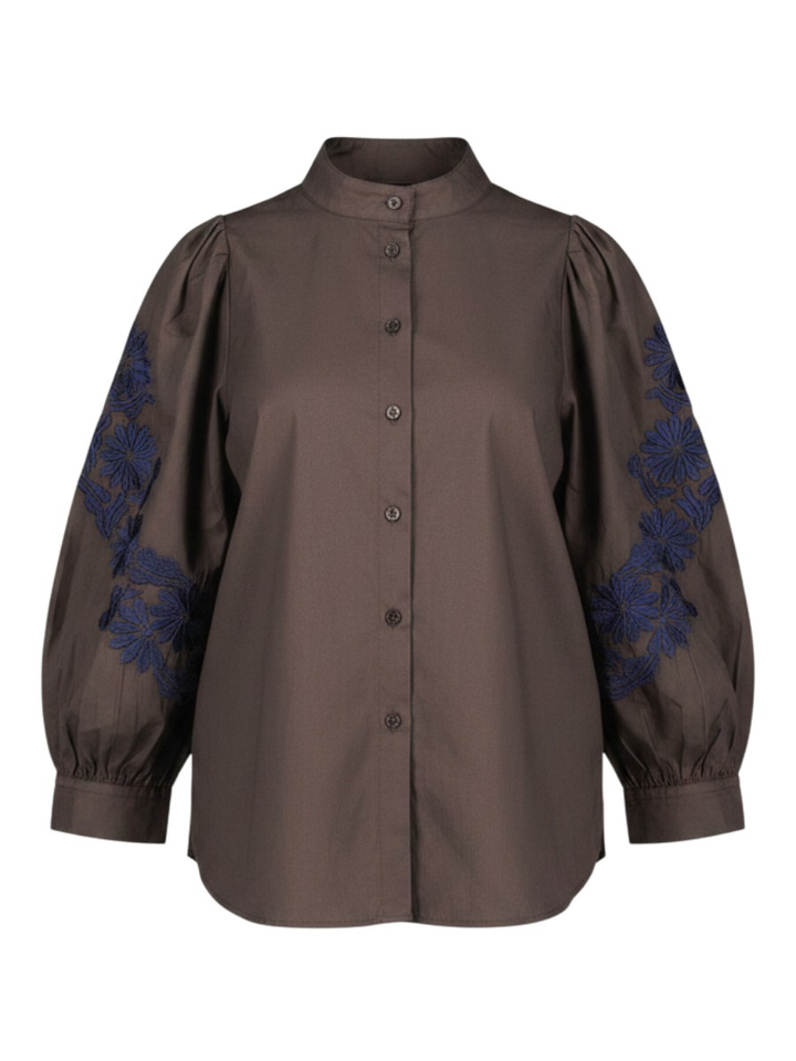 Bruine bloes met broderie Zera Atmos
