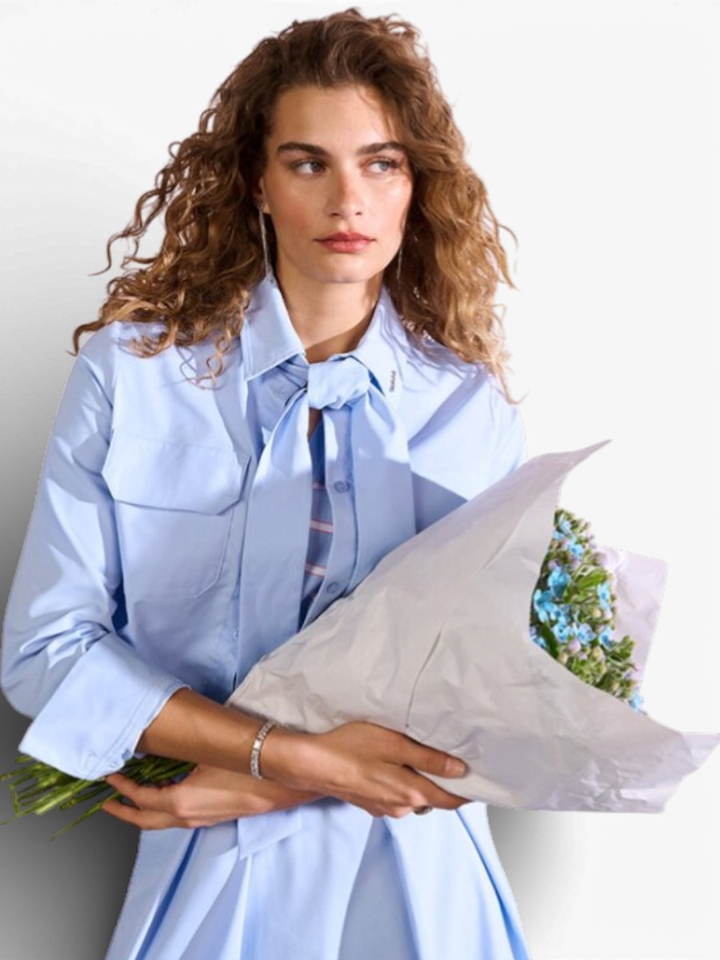 Lichtblauwe gilet met knoopsluiting Riani