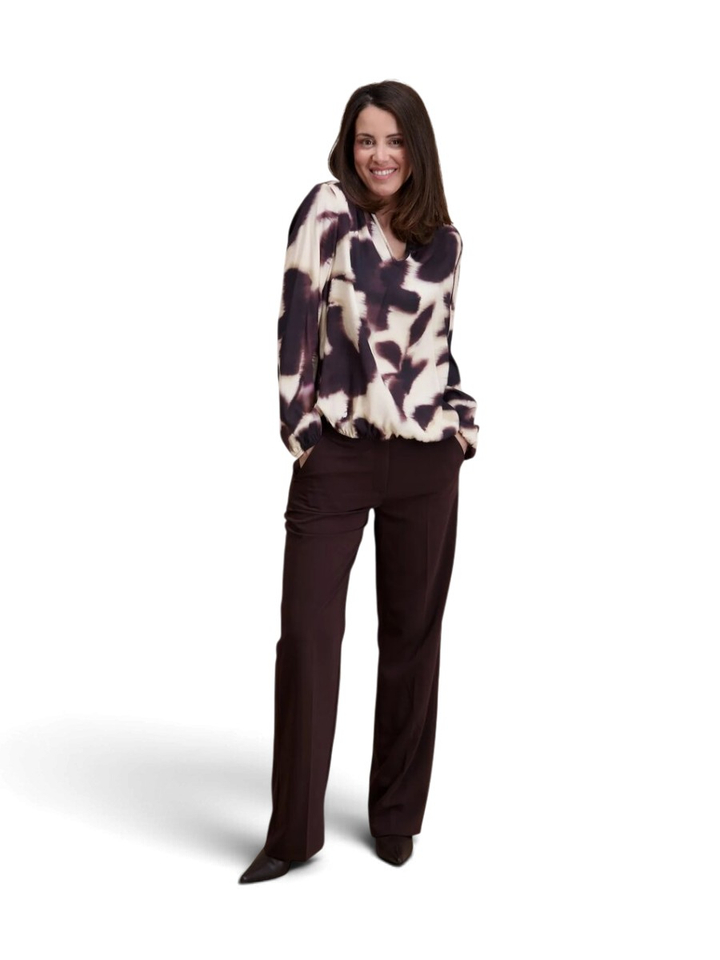 Aubergine kleurige broek met rechte pijpen Signe Nature