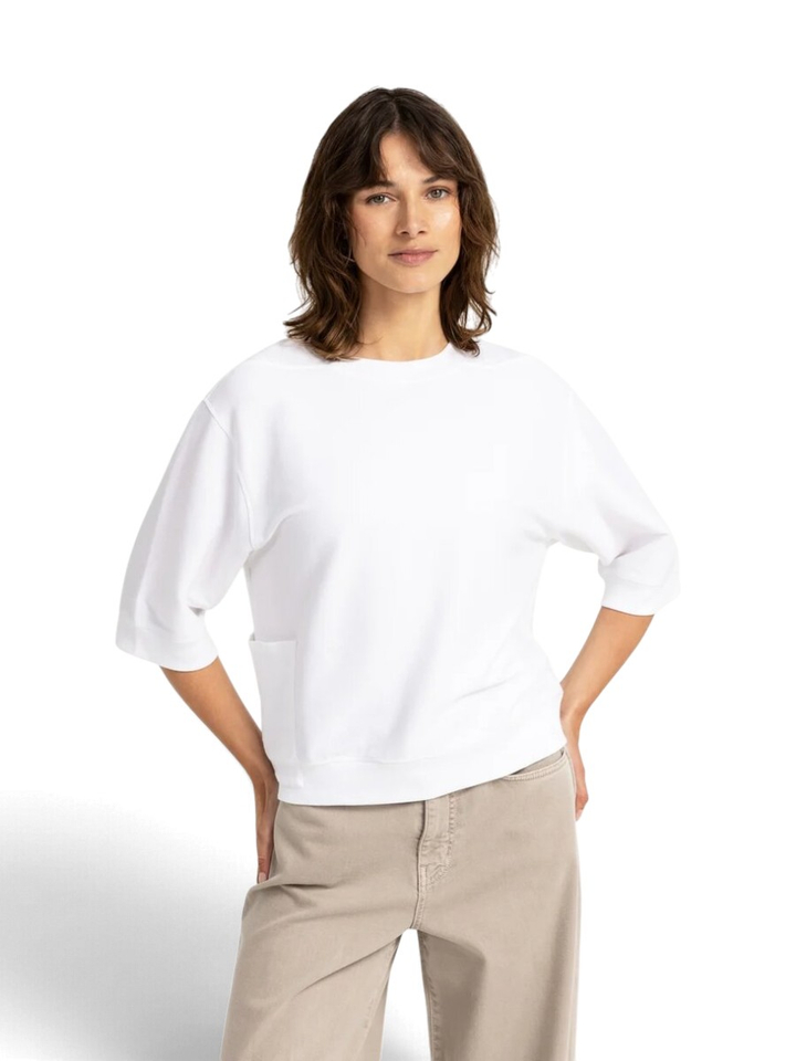 Witte t-shirt met brede ribgebreide boorden Yaya