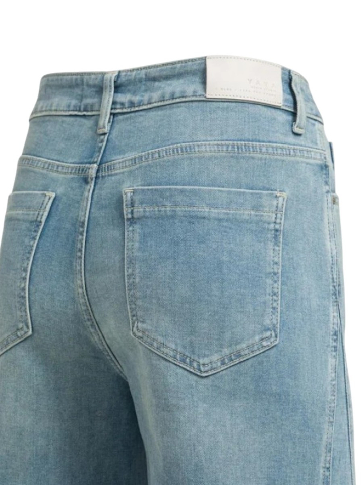 Lichtblauwe straight jeans Yaya