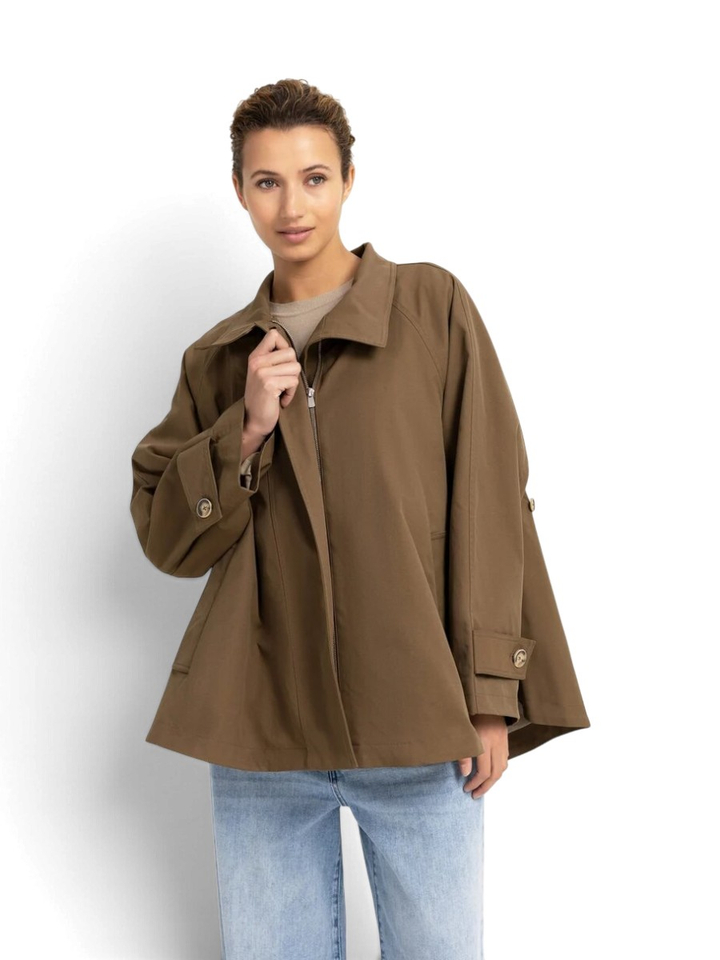 Kaki trenchcoat met opstaande kraag en rugflap Yaya