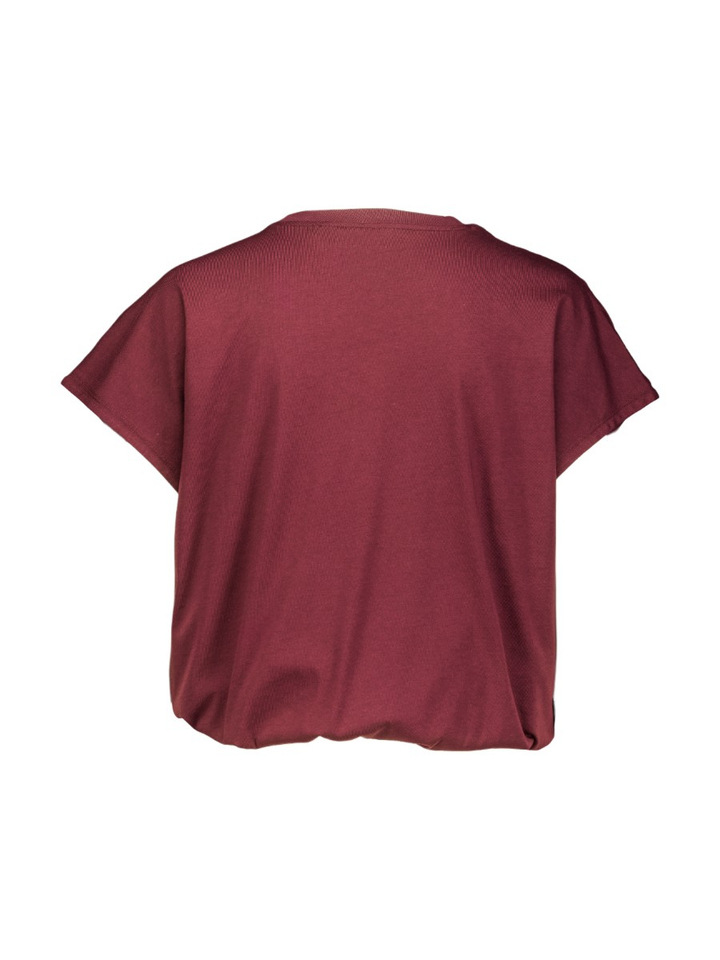Bordeaux t-shirt met subtiele geborduurde borstprint Shanna Nukus
