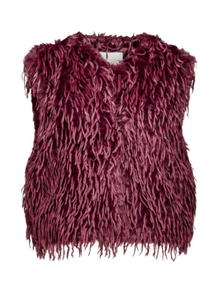 Bordeaux verengilet Mila Nukus
