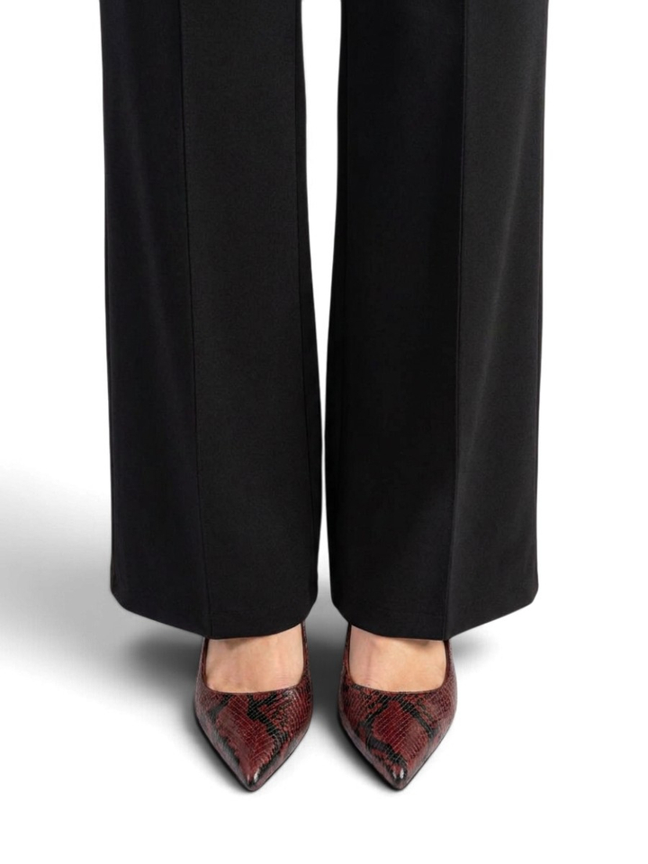 Rust python slingback Rose March 23