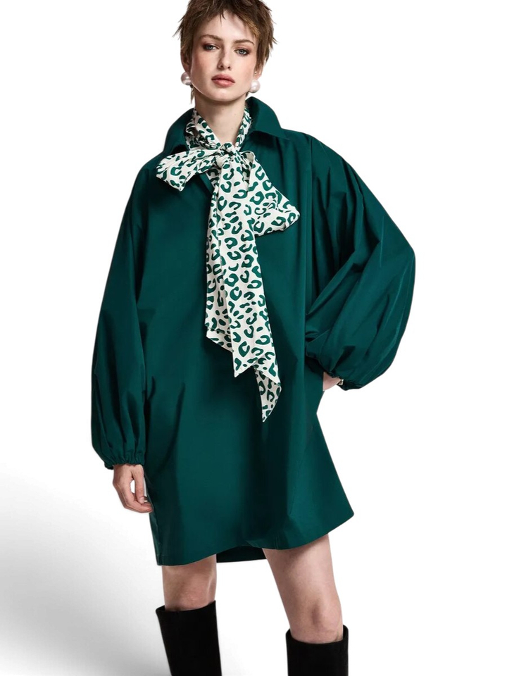 Donkergroene oversized mini-jurk met pofmouwen Keagan Essentiel