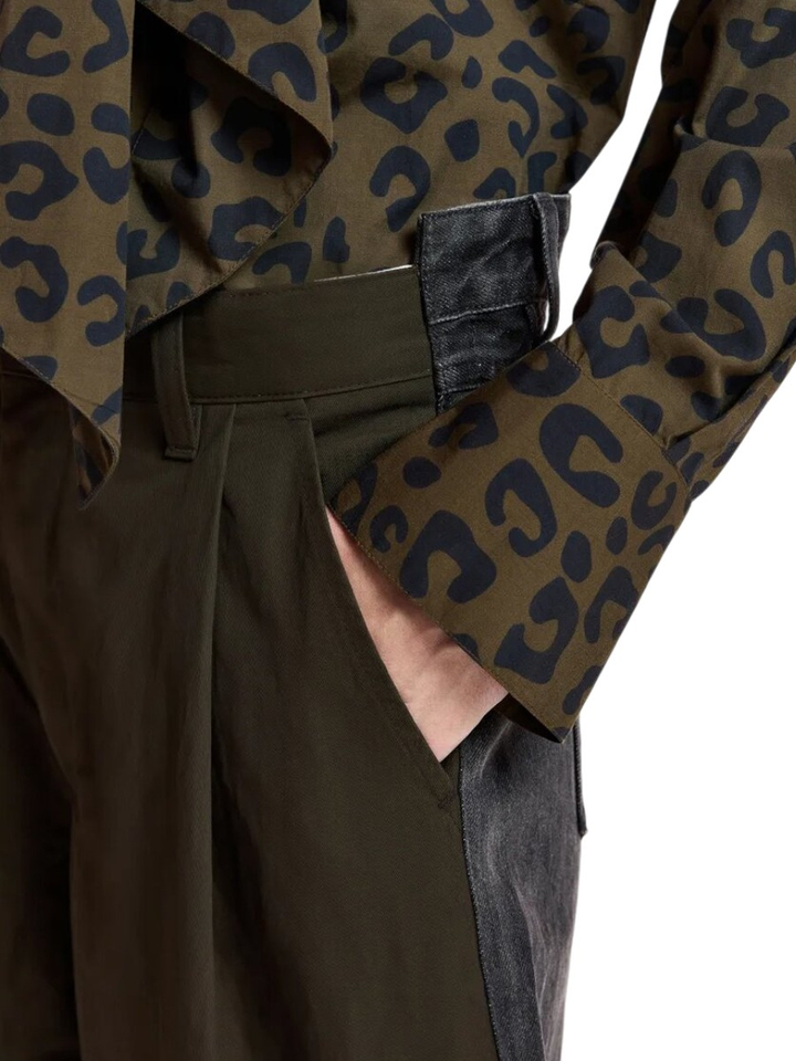 Kaki en zwarte broek met brede pijpen van twee verschillende stoffen Krisp Essentiel