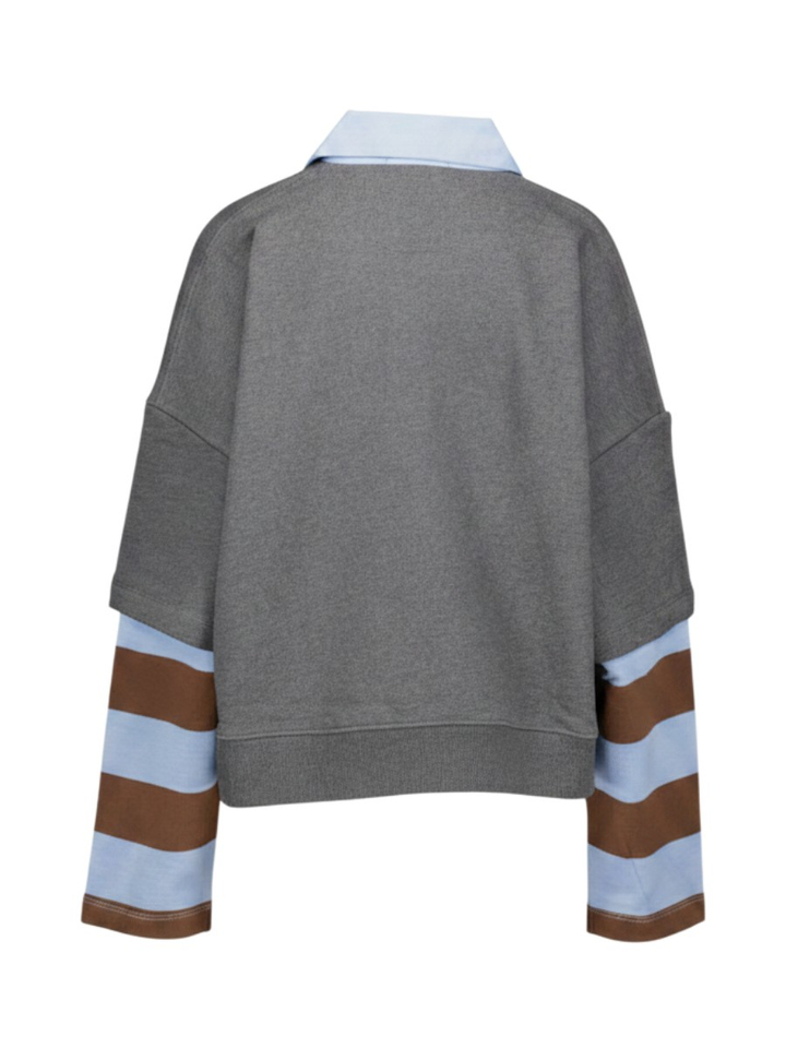 Donkergrijs sweatshirt met laagjes en bruine en blauwe gestreepte mouwen Kantelou Essentiel 