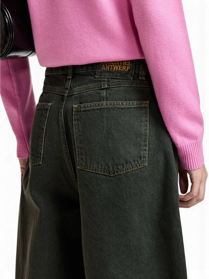 Kakigroene cropped jeans met barrelpijp Kokos Essentiel