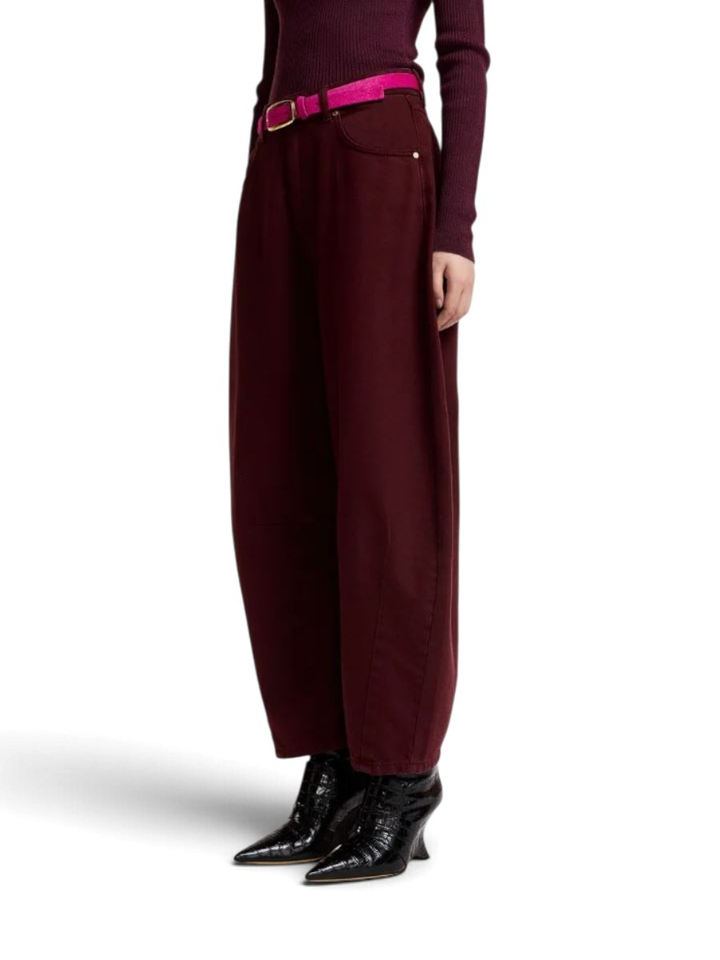 Bordeaux cropped jeans met barrelpijp Kokos Essentiel 