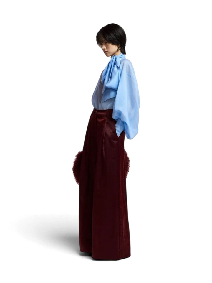 Lichtblauwe strikblouse met pofmouwen Karismatic Essentiel