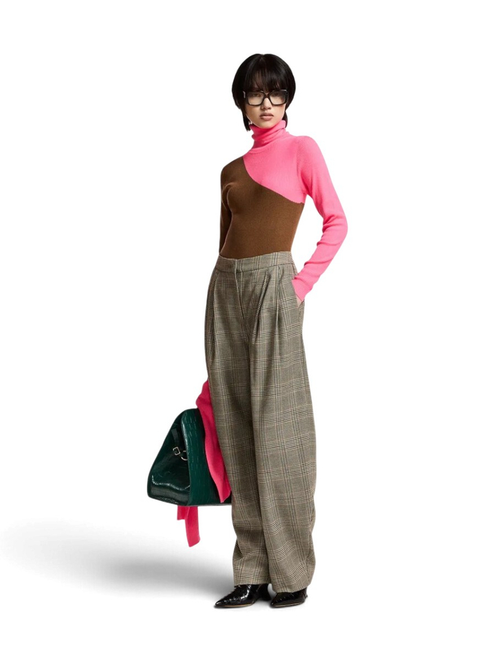 Bruine met roze pull met rolkraag KONCERT Essentiel