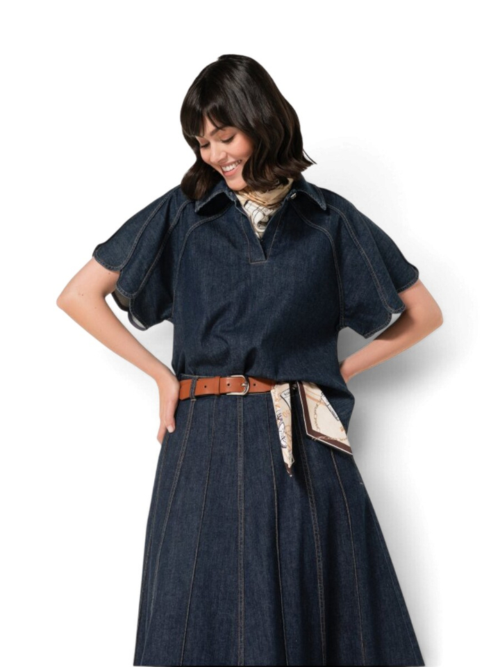 Donkerblauwe jeansblouse met korte mouwen en sjaal Caroline Biss 