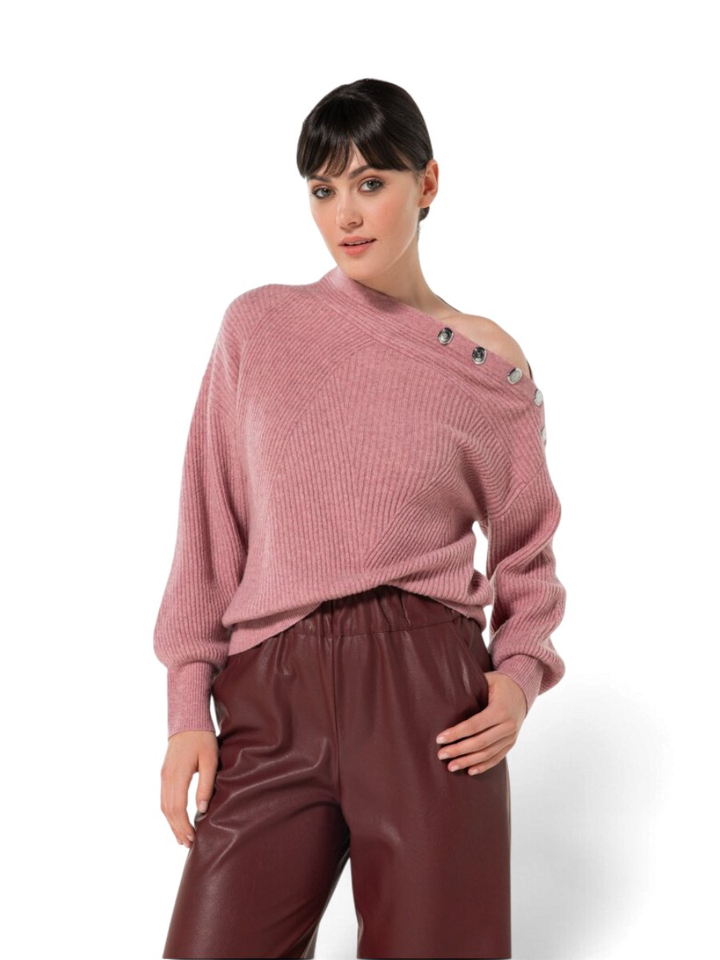 Roze trui met knoopdetail aan de kraag Caroline Biss 