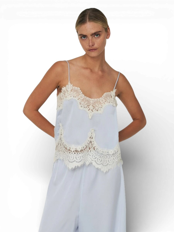 Blauwe top met kant detail Stella Nova 