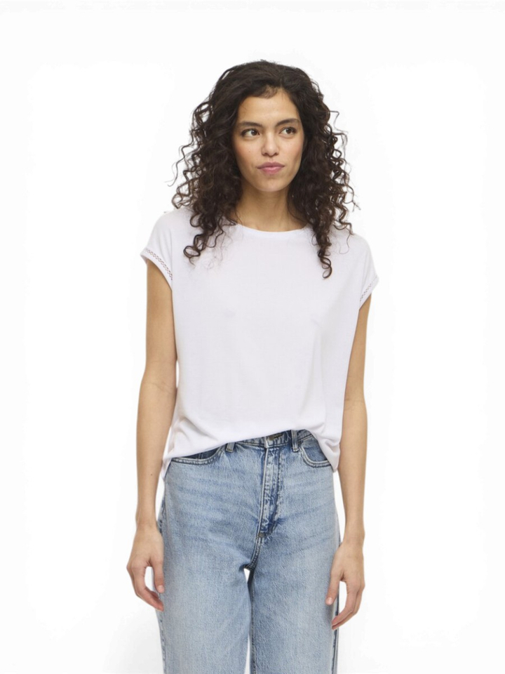 Witte t-shirts met detail aan de mouw Vimodala Vila