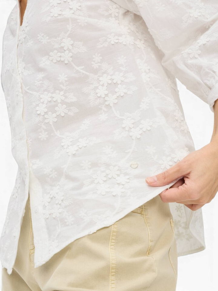 Witte bloes met broderie in bloemenprint Brax