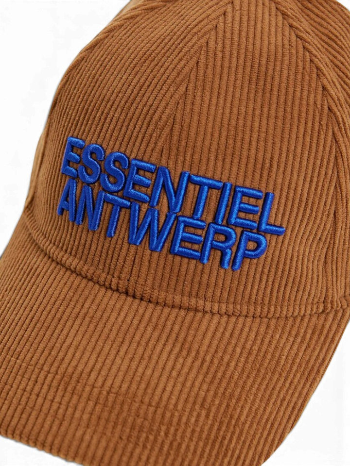 Camelkleurige geribbelde pet met blauw logo Kainor Essentiel