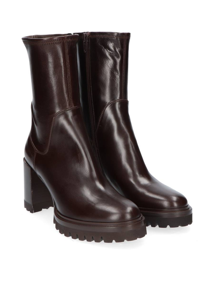 Vitello boots Truman's