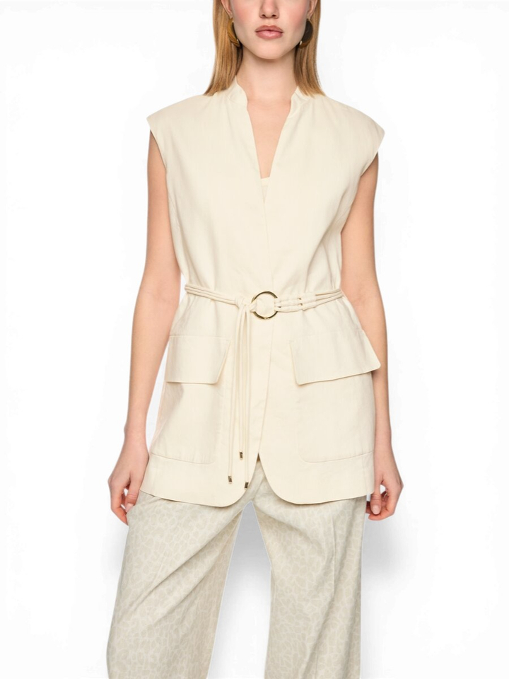Beige mouwloze linnen gilet met riem Marccain