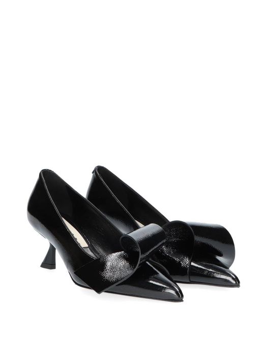 Zwarte pump met detail Natan