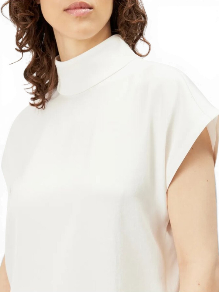 Witte shirtblouse met opstaande kraag in satijn ALaria Drykorn 