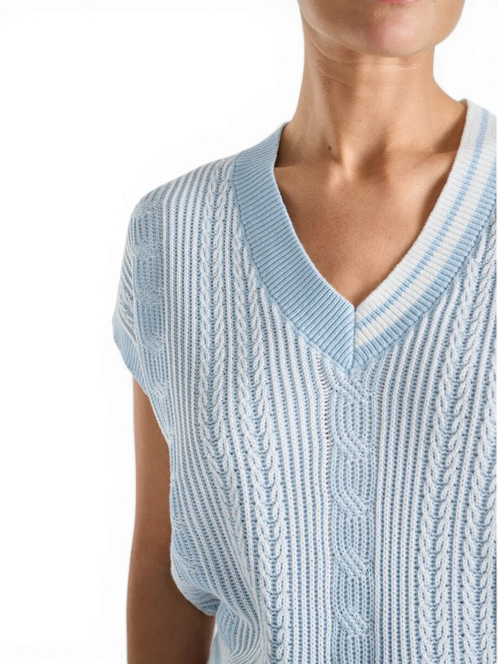 Lichtblauwe gebreide trui met korte mouwen Marie Mero 