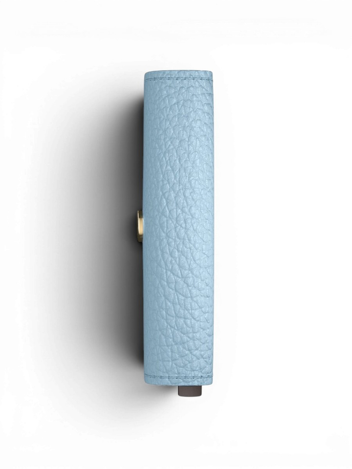 Ice Blue Envelope Pebble Secrid